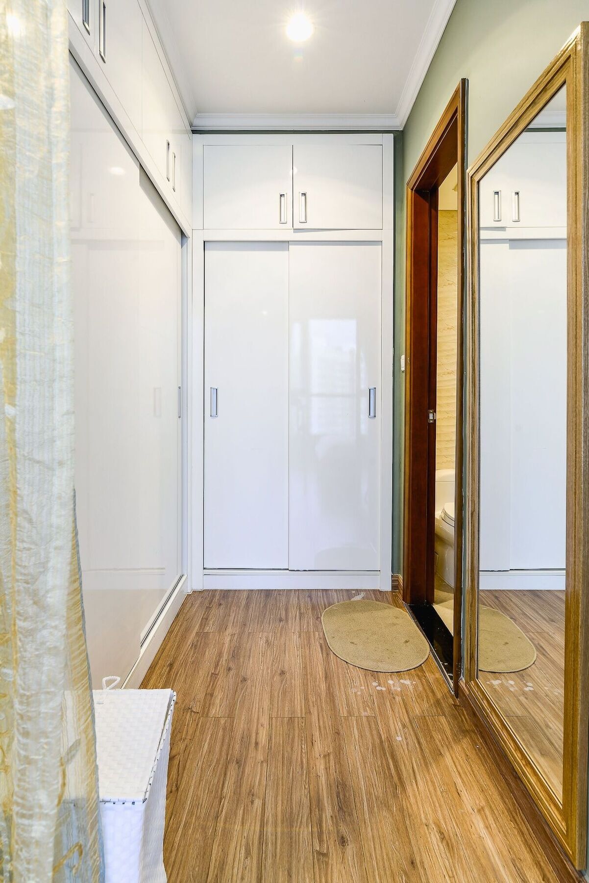 Luxury In Vinhomes Golden River *