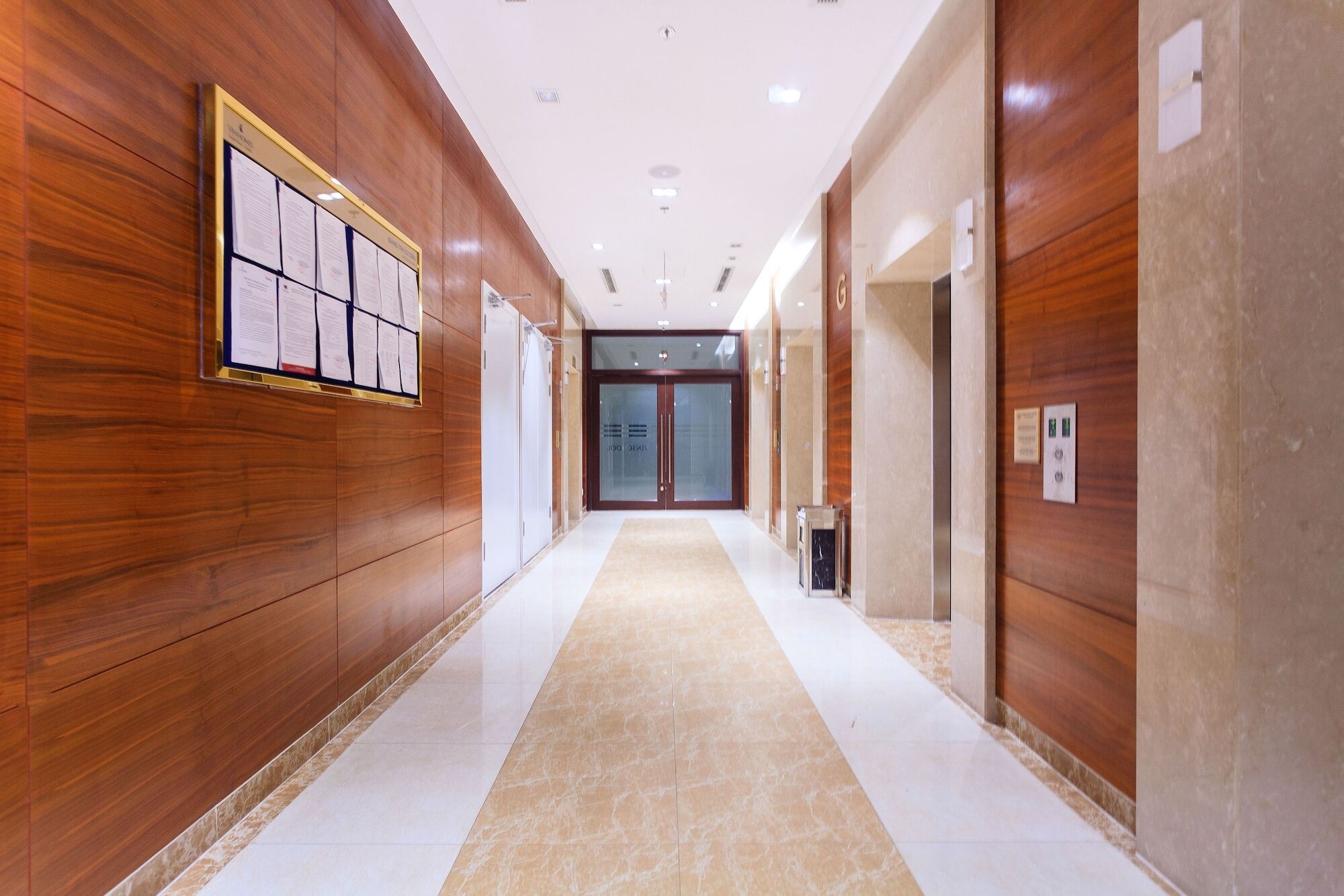Luxury In Vinhomes Golden River *