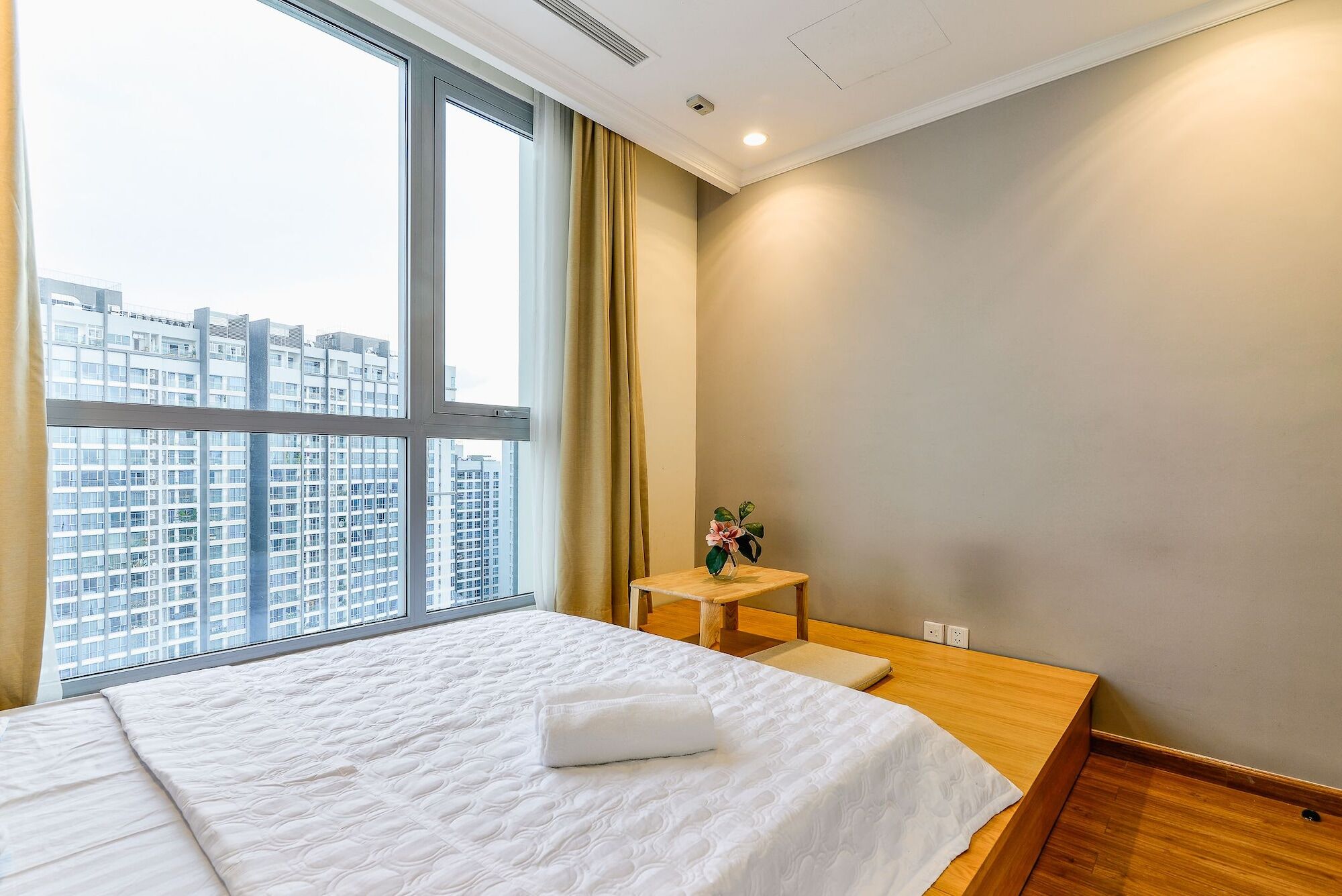 Luxury In Vinhomes Golden River TP. Hồ Chí Minh