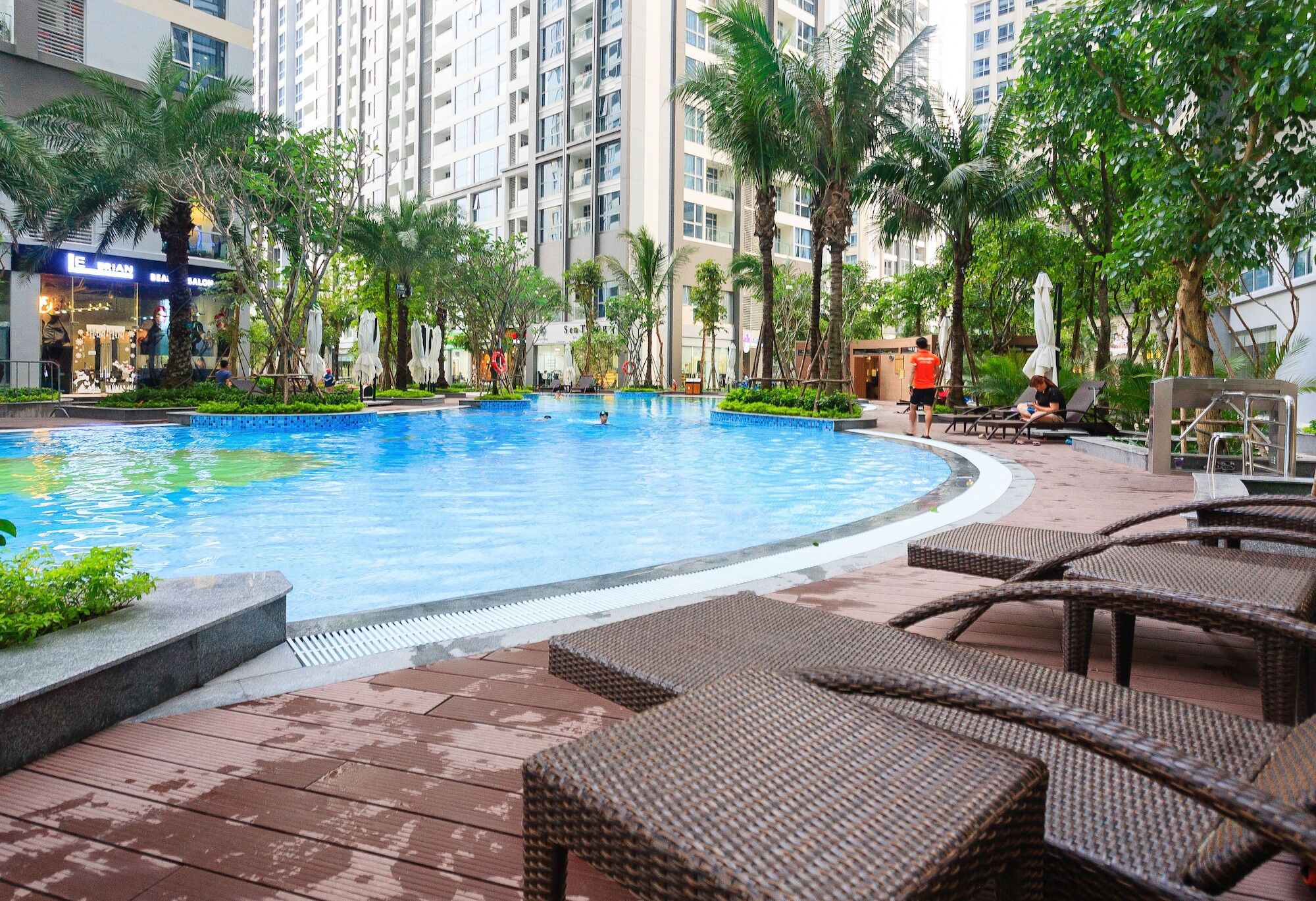 Luxury In Vinhomes Golden River * TP. Hồ Chí Minh